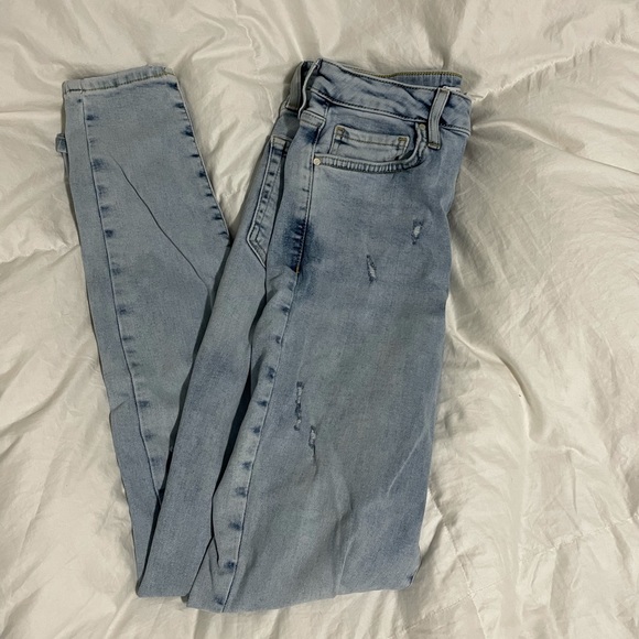 Forever 21 Jeans - Picture 2 of 3